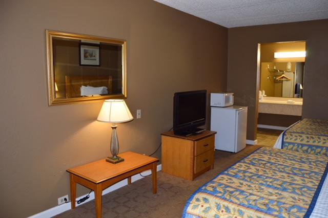 Americas Best Value Inn Ларедо Екстериор снимка